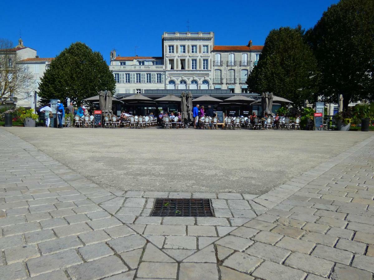 Tout Confort - Lumineux - Centre Ville Et Proche Commerces Rochefort  Bagian luar foto