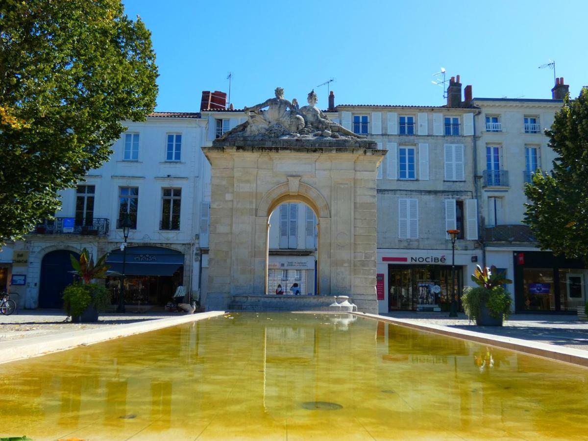 Tout Confort - Lumineux - Centre Ville Et Proche Commerces Rochefort  Bagian luar foto