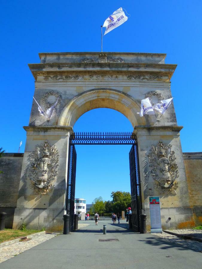 Tout Confort - Lumineux - Centre Ville Et Proche Commerces Rochefort  Bagian luar foto